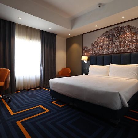 Holiday Inn Express & Suites Jaipur Gopalpura Exterior photo