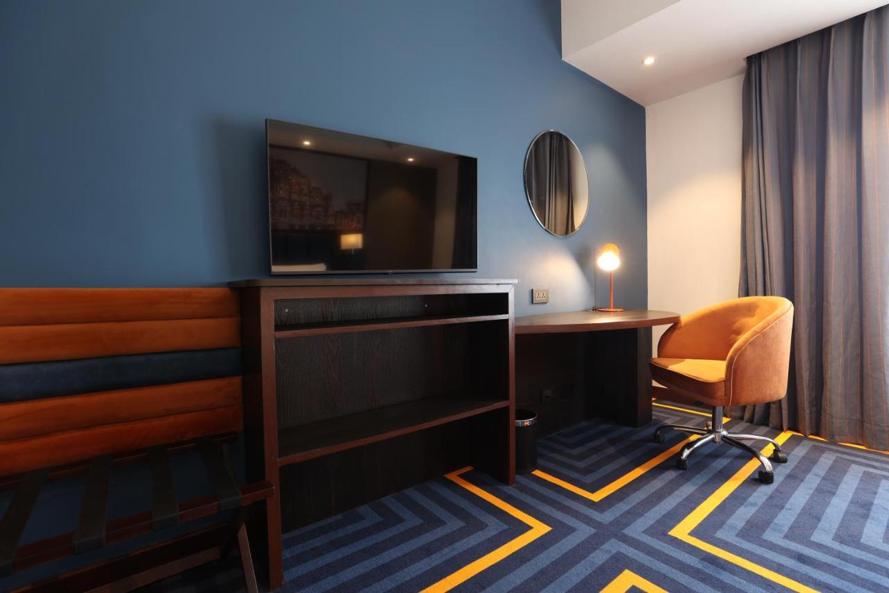 Holiday Inn Express & Suites Jaipur Gopalpura Exterior photo