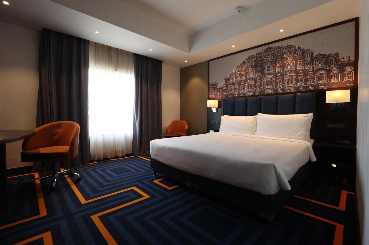Holiday Inn Express & Suites Jaipur Gopalpura Exterior photo