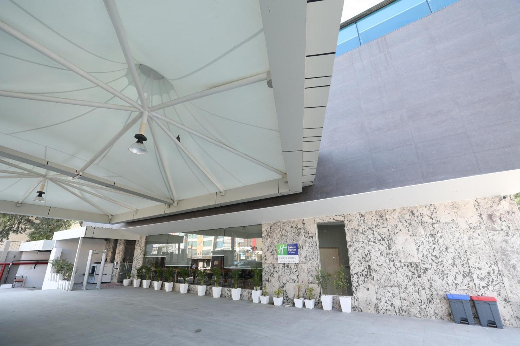 Holiday Inn Express & Suites Jaipur Gopalpura Exterior photo