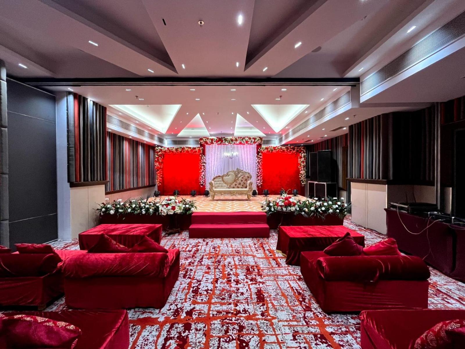 Holiday Inn Express & Suites Jaipur Gopalpura Exterior photo