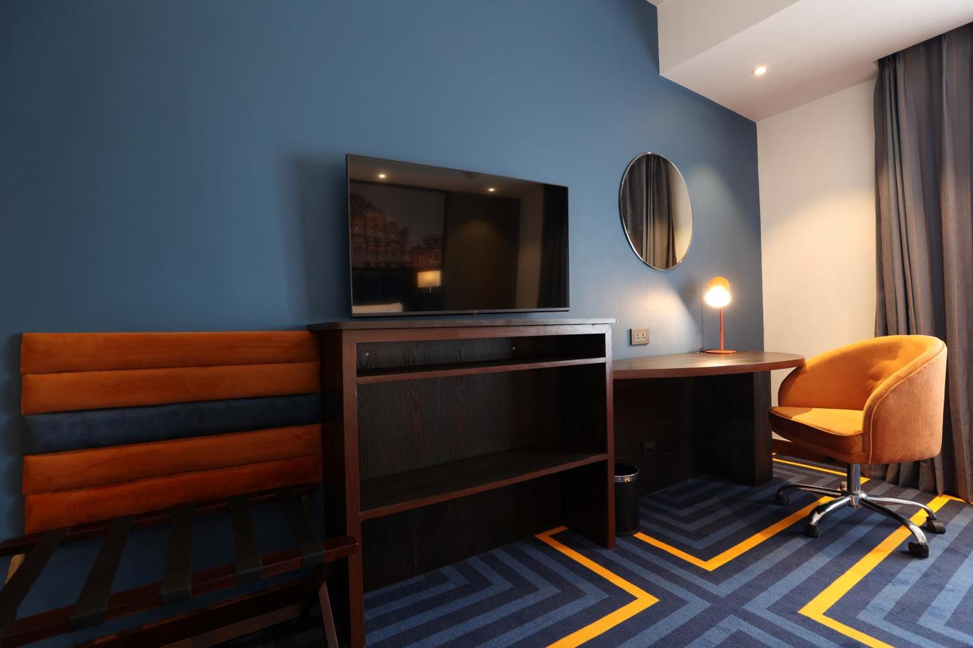 Holiday Inn Express & Suites Jaipur Gopalpura Exterior photo