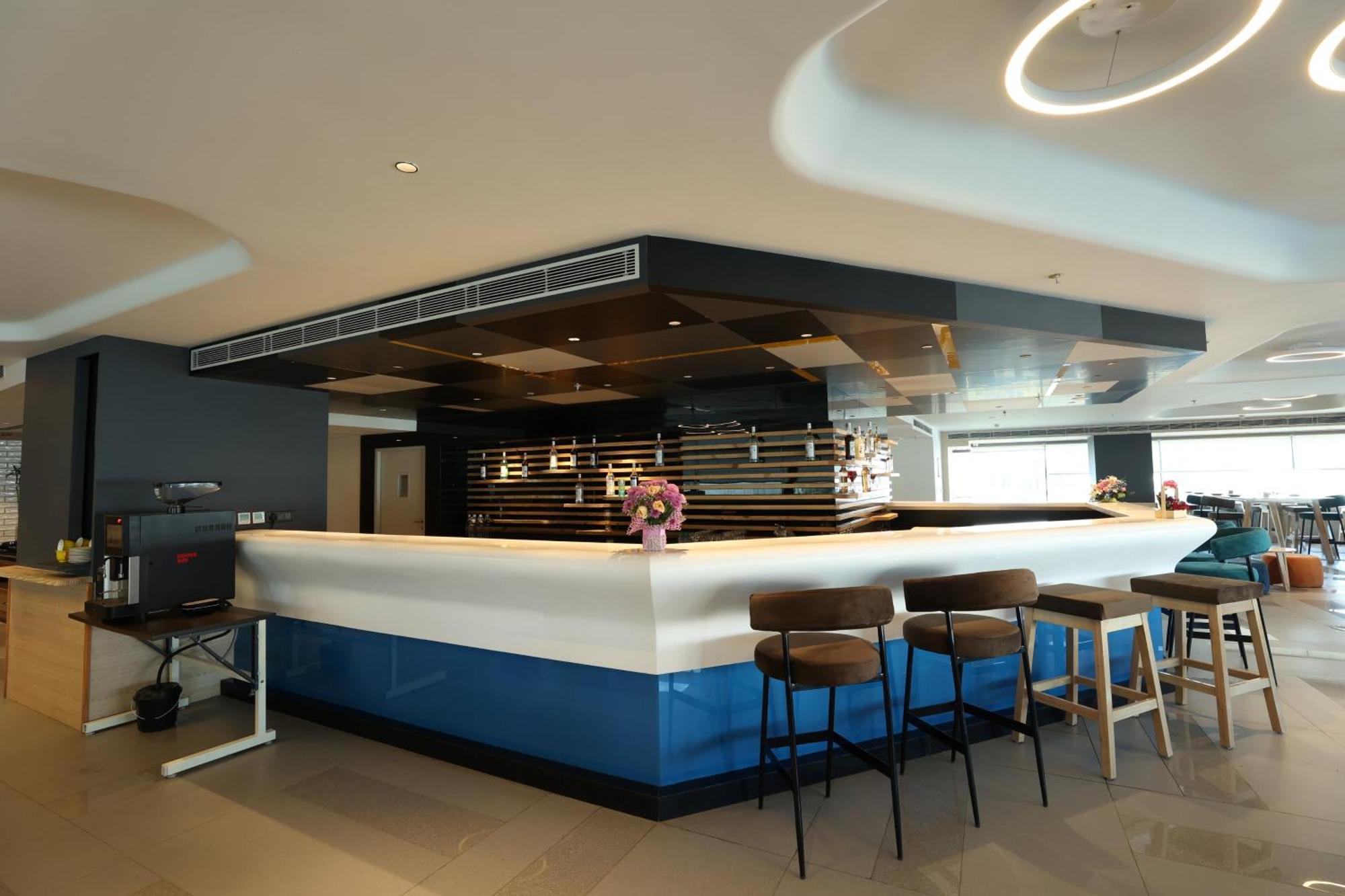 Holiday Inn Express & Suites Jaipur Gopalpura Exterior photo