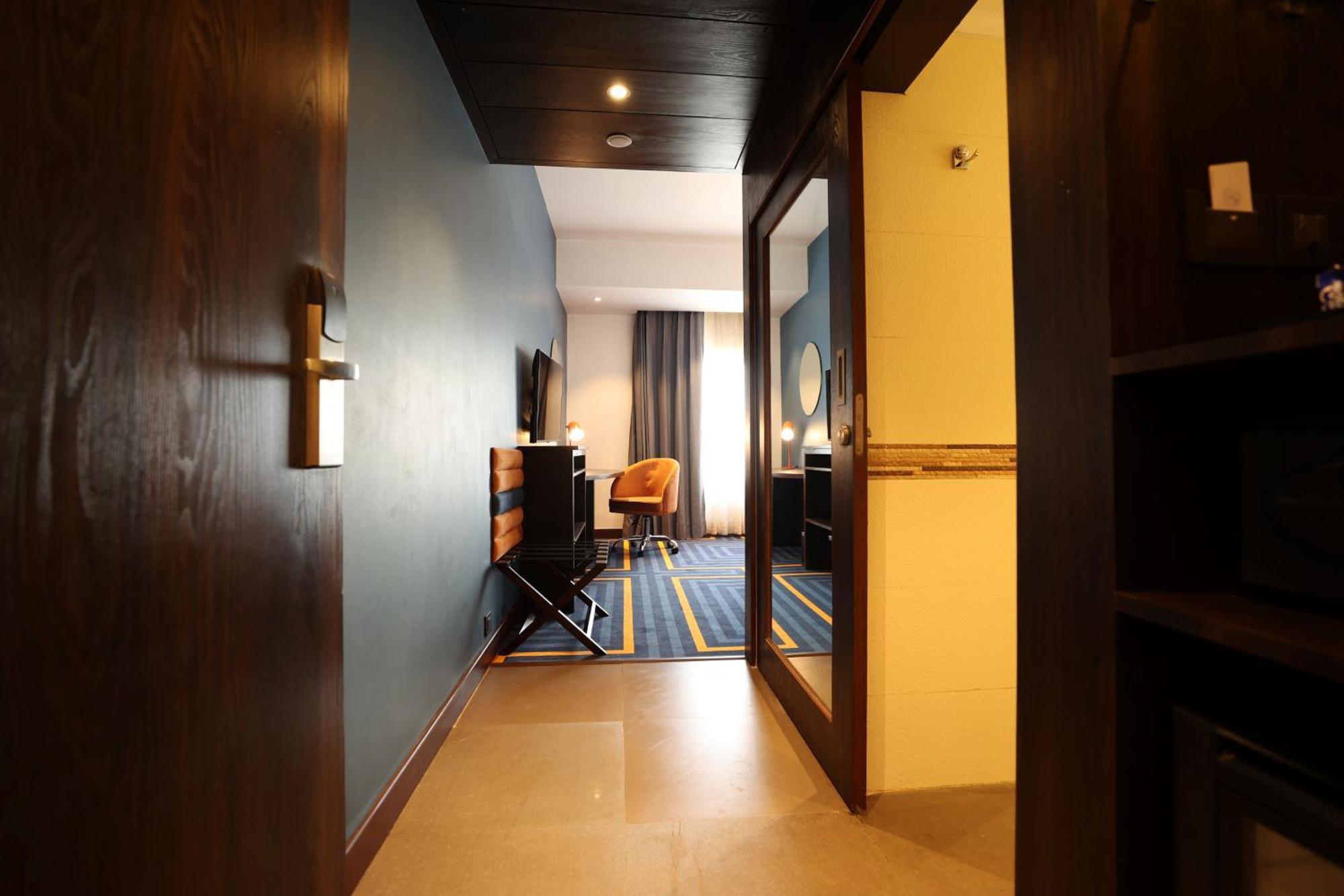 Holiday Inn Express & Suites Jaipur Gopalpura Exterior photo