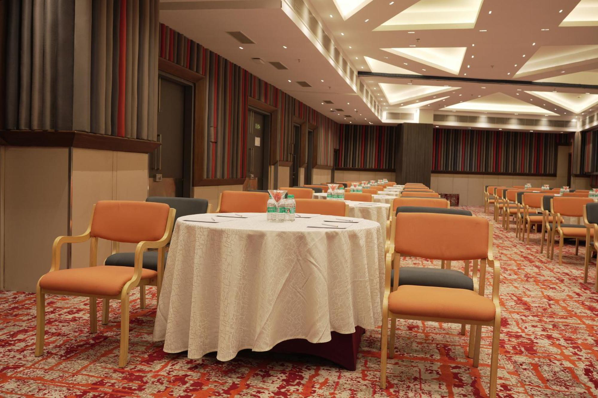 Holiday Inn Express & Suites Jaipur Gopalpura Exterior photo